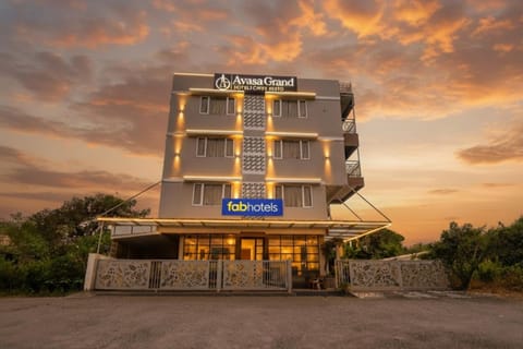 Property building, Facade/entrance