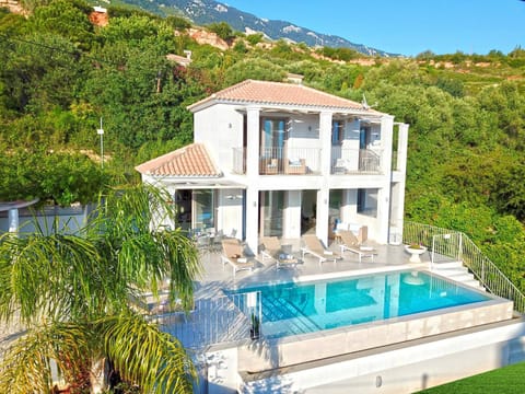 Property building, Day, Natural landscape, Mountain view, Pool view, Swimming pool
