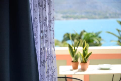 View (from property/room), Balcony/Terrace, Sea view