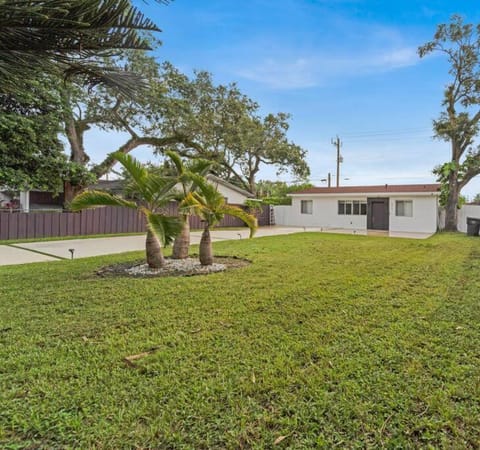 Casa Copal: Relaxing Beach House Villa in Hollywood