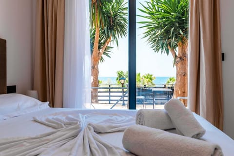 Bed, Day, View (from property/room), Balcony/Terrace, Photo of the whole room, Bedroom