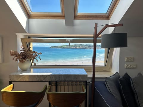 Communal lounge/ TV room, Sea view