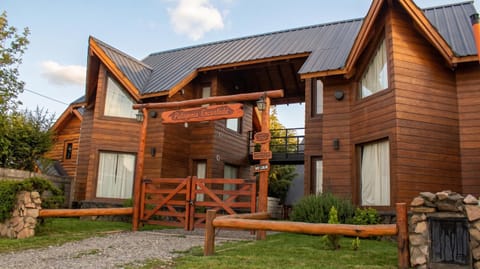Property building, Facade/entrance, Lobby or reception