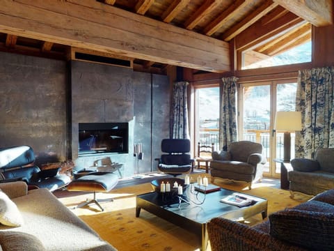Chalet avec Piscine Chauffée, Accès Direct aux Pistes et Services de Luxe à Val-d'Isère - FR-1-567-108 Apartment in Val dIsere