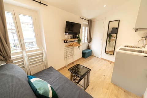 AG 3 Sun Sand and serenity intimate Apartment in Nice