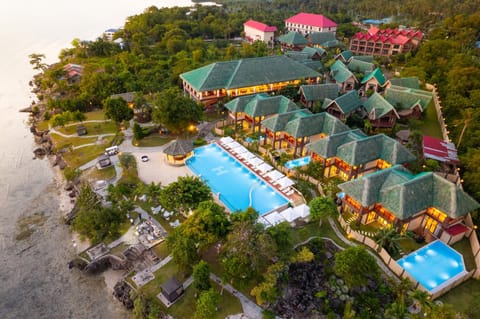 Property building, Day, Natural landscape, Bird's eye view, Swimming pool