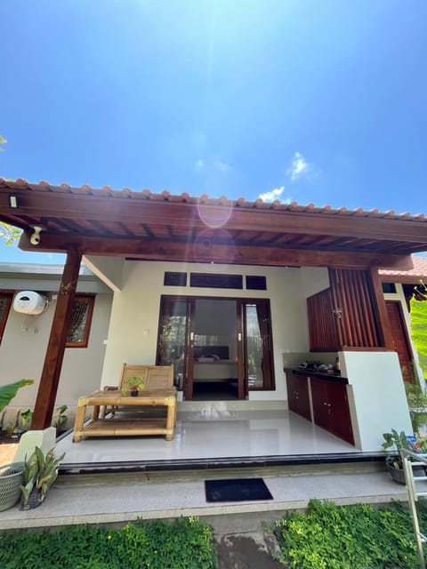 Property building, Bed, Balcony/Terrace, Balcony/Terrace, Seating area, Bedroom, kitchen, kitchen