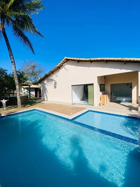 Casa com piscina e jacuzzi House in Cabo Frio