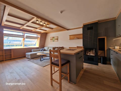 TV and multimedia, Living room, Seating area, Dining area, Evening entertainment