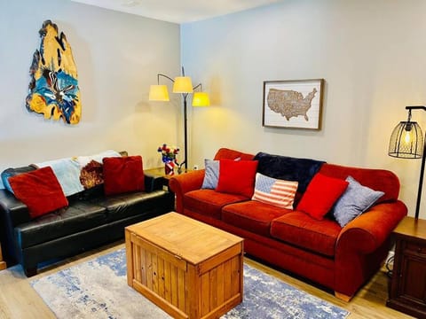 Eagle Nest River Views Hot Tub Games Sleeps 6 House in Ahwahnee