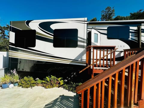 Happy Hedgehog River Views Hot Tub Private Campground/ 
RV Resort in Ahwahnee