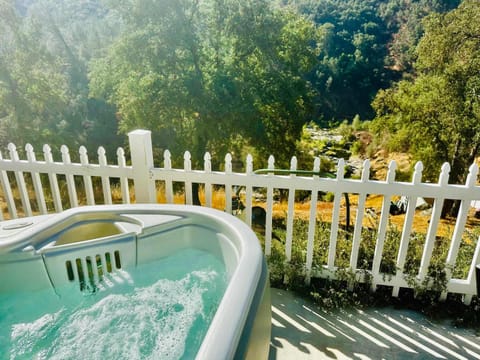 Happy Hedgehog River Views Hot Tub Private Campground/ 
RV Resort in Ahwahnee