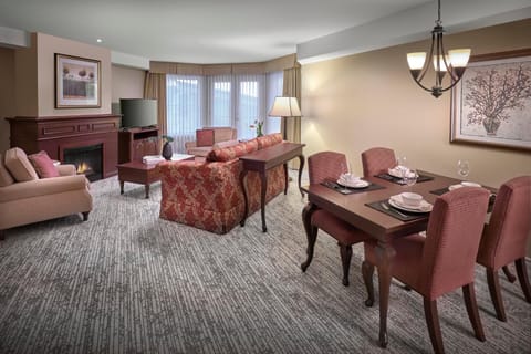 Living room, Dining area
