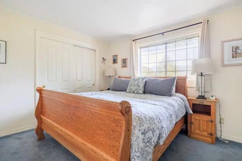 Raccoon Hideout Hot Tub BBQ Arcade Darts House in Oakhurst