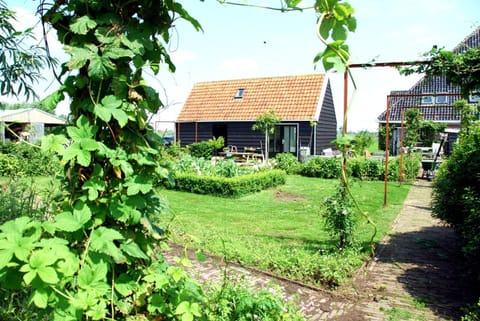 Facade/entrance, Garden