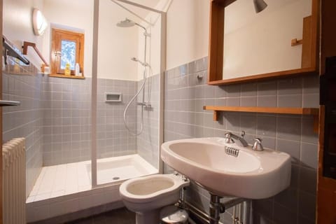 Chalet Robaumont - Grand chalet familial proche du centre et des pistes Chalet in Saint-Bon-Tarentaise