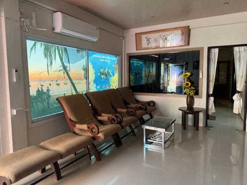 Lotus Hostel Beach Koh Tao Hostel in Ko Tao