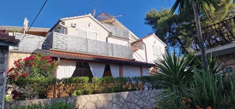 Apartmani Dutković Apartment in Vrboska