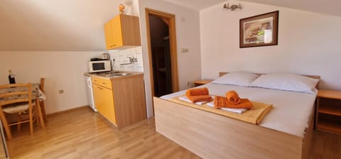 Apartmani Dutković Apartment in Vrboska