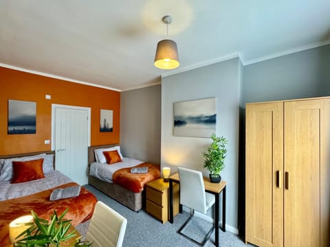 Bed, Bedroom, wardrobe