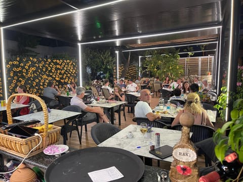 Zace Studios Apartment in Ksamil