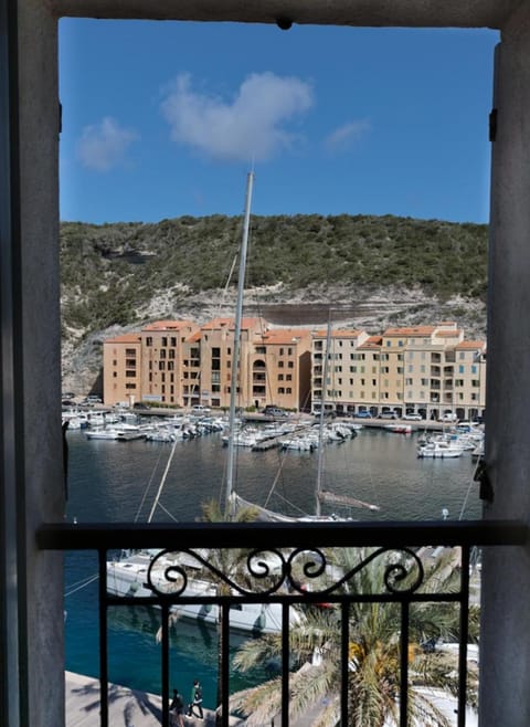Property building, View (from property/room), City view, Landmark view, Sea view, Sea view, Street view, Street view