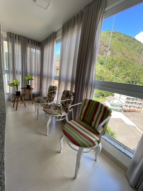 View (from property/room), Balcony/Terrace, Mountain view
