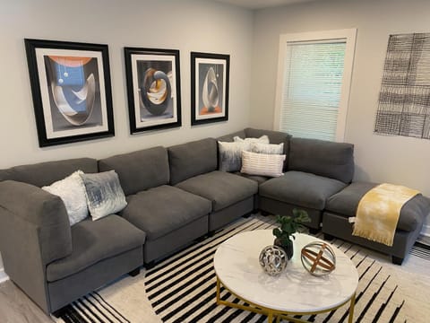 Living room, Seating area