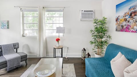 Brickell Pearl Cozy House Beach 10 min Location House in Brickell