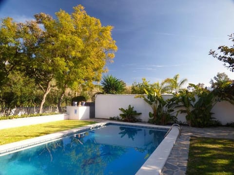 Private villa & Pool nr Puerto Banus Villa in Marbella