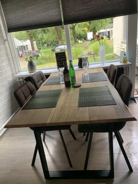 Patio, View (from property/room), Living room, Seating area