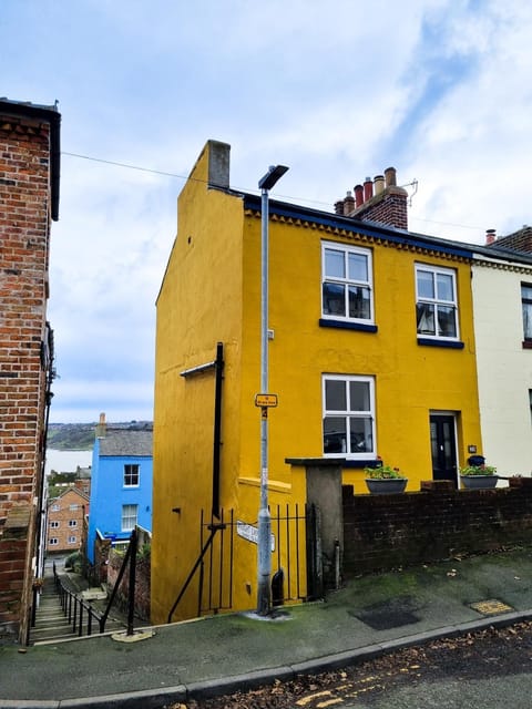 39 St Marys Walk House in Scarborough