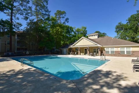 The Renew at Cricket - Near I75 , Pool & Gym House in Florida