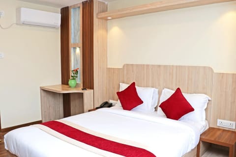 Bed, Bedroom, air conditioner