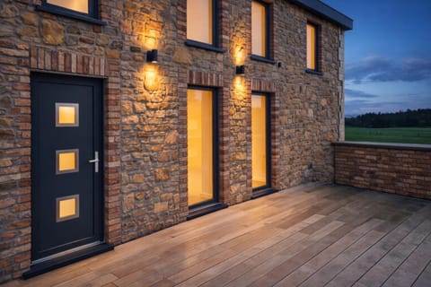 Facade/entrance, Night