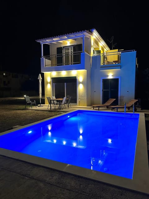 Property building, Night, Pool view, Swimming pool