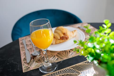 Food and drinks