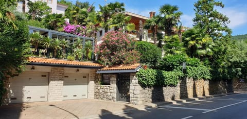 Property building, Garden