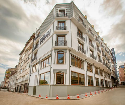 Property building, Day, Neighbourhood, Street view