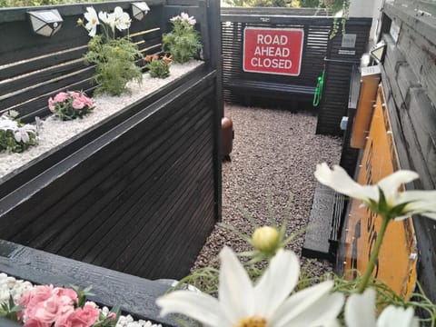 Little House On The Hill Walks Castle Restaurants 2 mins away House in England