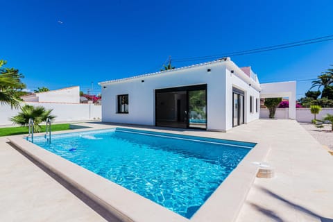 Property building, Swimming pool, Open Air Bath