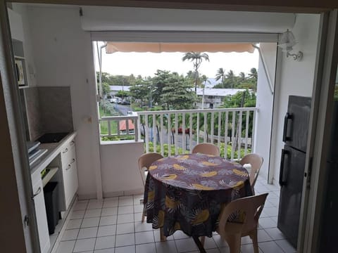 View (from property/room), Balcony/Terrace, Dining area, pet friendly