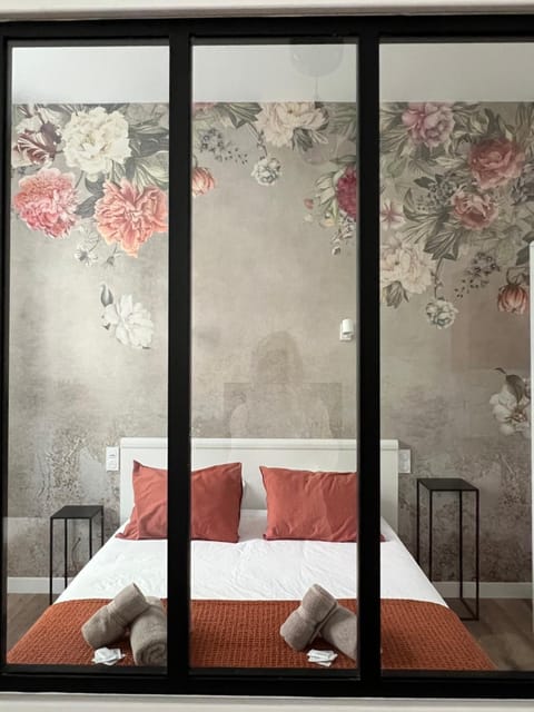 Bed, Decorative detail, Bedroom