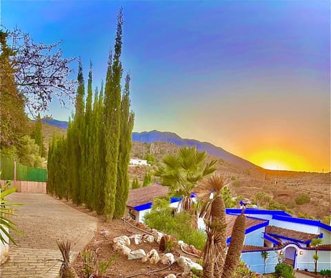 Property building, Natural landscape, Mountain view, Sunrise, Sunset