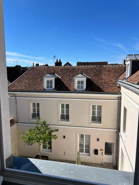 Property building, View (from property/room), City view