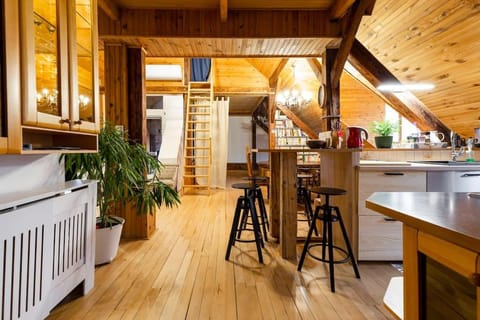 Kitchen or kitchenette, Living room, Seating area