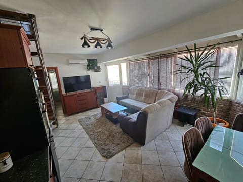 PORTONOVI-Norwegian-village DUPLEX Apartment in Kotor Municipality