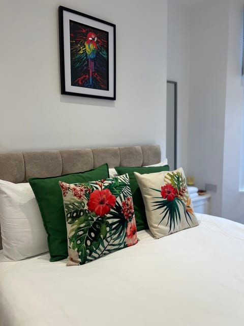 Bed, Decorative detail, Bedroom
