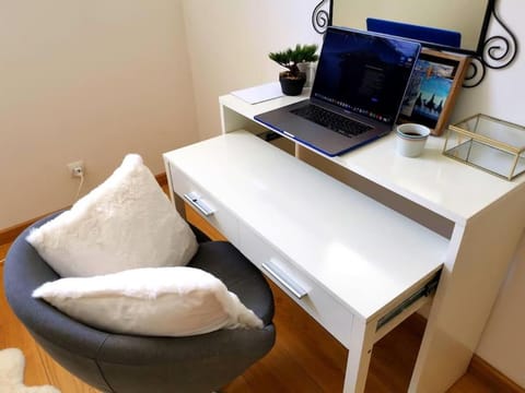 Porte de Genève l T4 l Spacieux & Calme Apartment in Annemasse