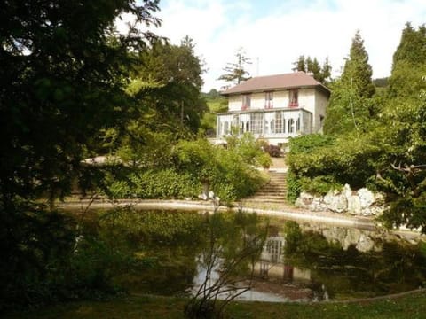 La Pluie de Roses Bed and Breakfast in Giverny